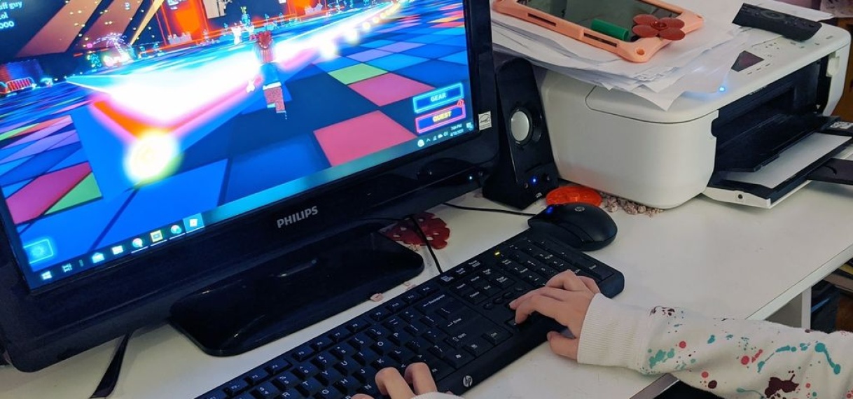 ‘Nederlandse kinderen actief in chatgroepen voor seksuele afpersing en geweld’