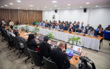 Regering trekt US$ 5 miljoen uit voor reddingsplan Surinaamse luchtvaart