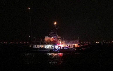 Brand op schip hulpkonvooi Gaza, organisatie spreekt van droneaanval