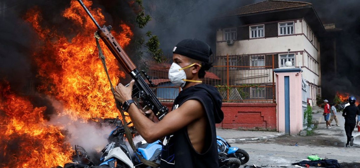 UPDATE: Parlementsgebouw in Nepal in brand gestoken, honderden gevangenen ontsnapt