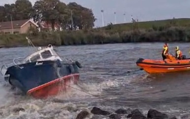 Minderjarige jongens tijdens code geel gered van boot bij Urk, krijgen vermaning