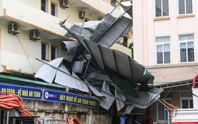 Doden en vermisten door gevolgen orkaan Bualoi in Vietnam