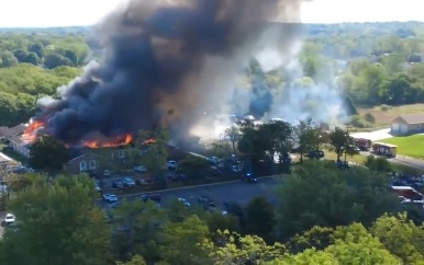 Vijf doden bij aanslag op kerk VS, kerkgebouw in brand