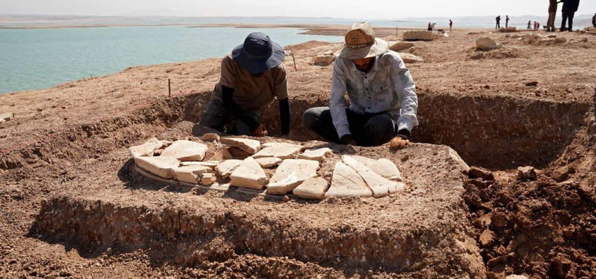 Ruim 2000 jaar oude graftombes blootgelegd door aanhoudende droogte in Irak
