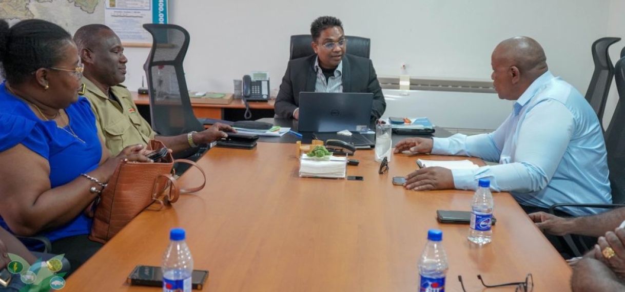 LVV-minister praat met delegatie Para over landbouwontwikkeling