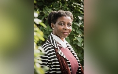 Roline Redmond ontvangt C.C.S. Croneprijs 2025 voor indrukwekkend oeuvre