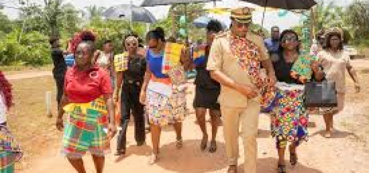 Minister Huur benadrukt betekenis Saamaka Daka tijdens herdenking in Drepada