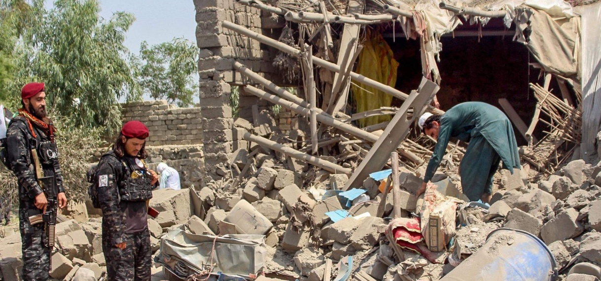 Vele honderden doden door zware aardbeving in Afghanistan: ‘Dorpen volledig verwoest’