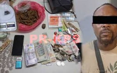 RBT-Midden houdt drugsverkoper aan bij PL-eindhalte Lelydorp