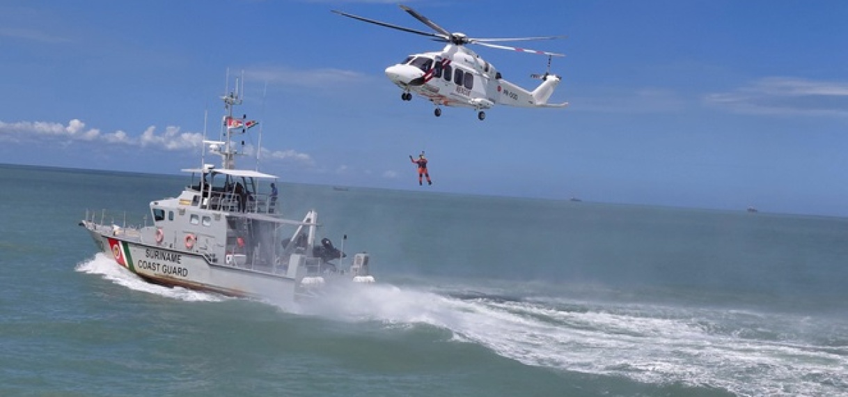 Kustwacht Suriname en Omni Helicopters International versterken samenwerking met gezamenlijke training
