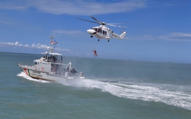 Kustwacht Suriname en Omni Helicopters International versterken samenwerking met gezamenlijke training