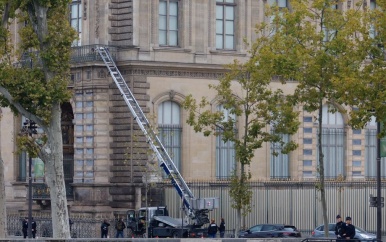 UPDATE: Nog vijf arrestaties voor juwelenroof in het Louvre