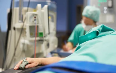 Geneeskundestudent doet soms zonder toestemming vaginaal of rectaal onderzoek bij patiënt onder narcose