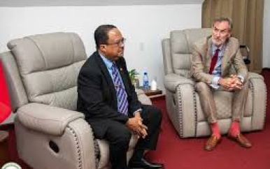 Ambassadeur Oostelbos bespreekt visumvrij reizen en Makandra 2.0 met vicepresident Rusland