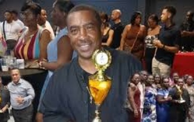 Korps Politie Suriname wint Songfestival op Curaçao