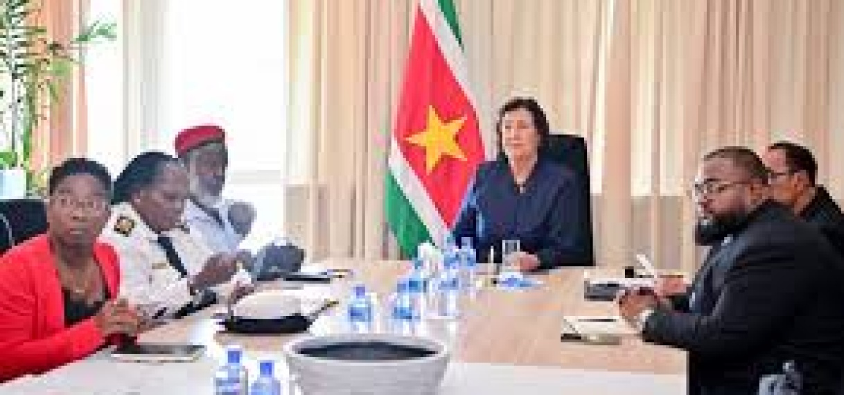 Open dialoog regering en douane essentieel voor verhogen staatsinkomsten