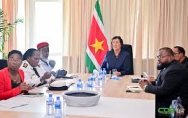 Open dialoog regering en douane essentieel voor verhogen staatsinkomsten