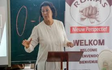 President Simons moedigt jongeren aan zelfstandig en ondernemend te worden