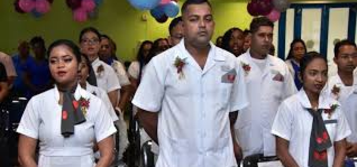 Zorgpersoneel krijgt tot eind 2025 maandelijks srd 7.000 overbruggingstoelage