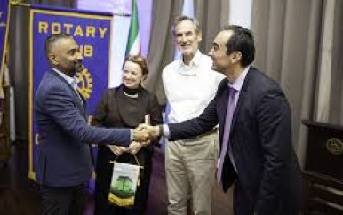 Rotary Club van Paramaribo herdenkt Verenigde Naties Dag met speciale gast Joanna Kazana