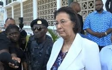 UPDATE: president Simons spreekt NVB-bushouders toe