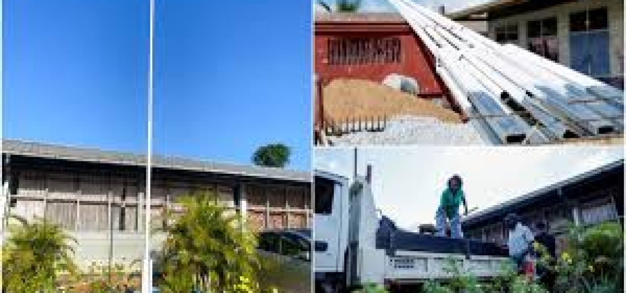 Nieuwe vlaggenmasten voor 200 scholen ter gelegenheid van 50 jaar Srefidensi