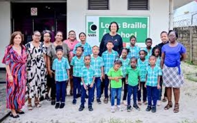 President Simons erkent maatschappelijk belang instellingen voor kinderen met hulpvraag