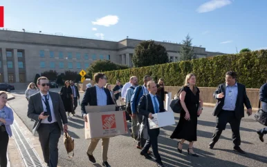Tientallen media verlaten Pentagon uit protest tegen nieuw beleid