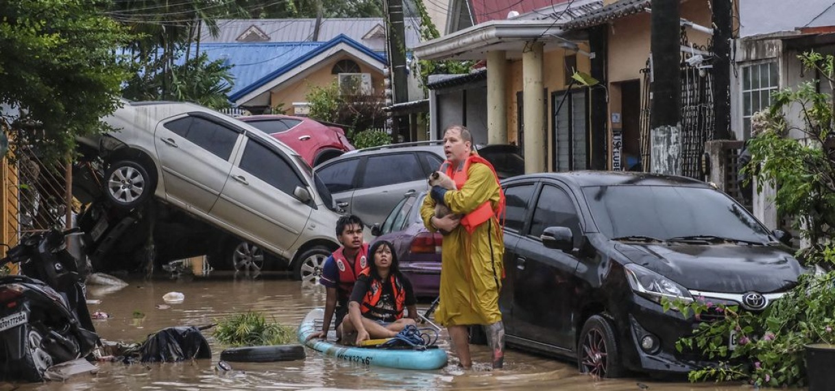 Tientallen doden door orkaan Kalmaegi in Filipijnen