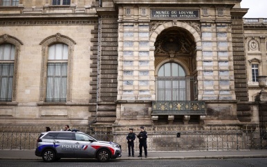 UPDATE: Verdachte juwelenroof Louvre werkte als beveiliger en was actief op sociale media