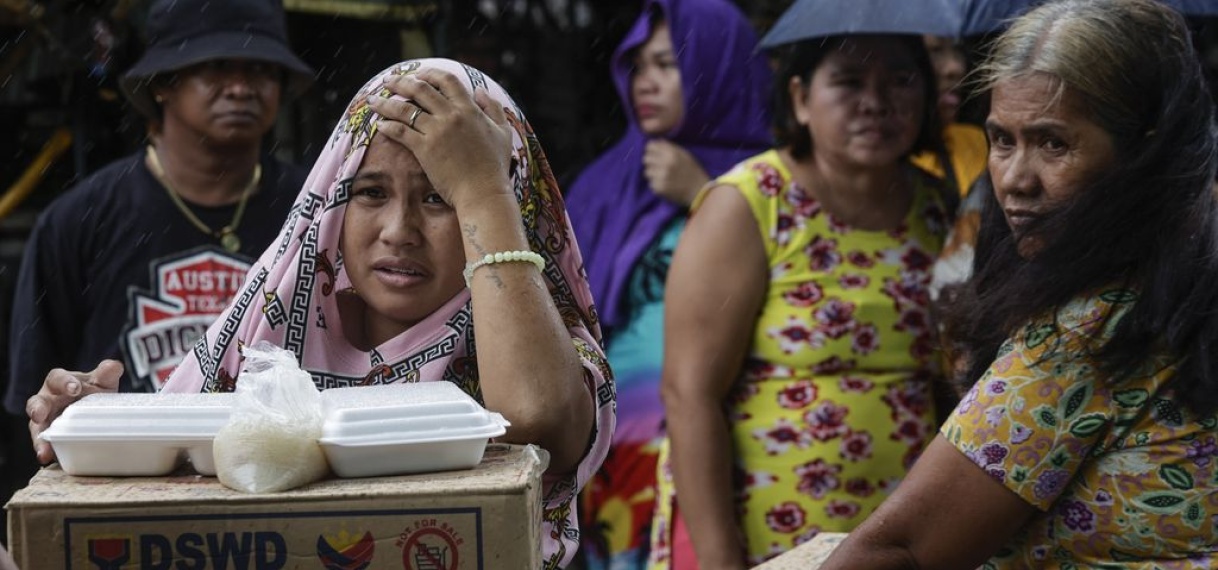 UPDATE: Filipijnen ademen uit na ‘super-orkaan’; vier doden