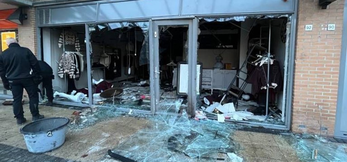 Veel schade aangericht na explosies bij club Gorinchem en kledingwinkel Breda