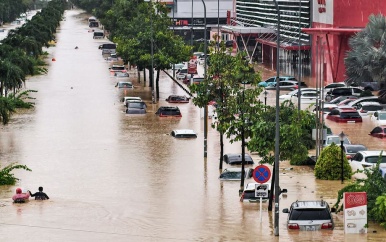 Tientallen doden door overstromingen in Vietnam