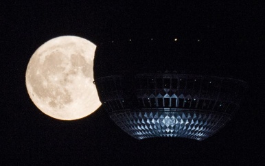 Duitse astronaut wordt eerste Europeaan op de maan