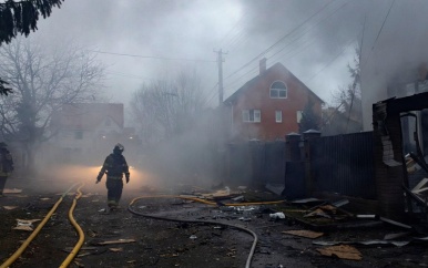 Doden bij aanvallen op Kyiv, olietankers Russische schaduwvloot in brand