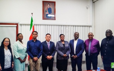 Nieuwe RvT geïnstalleerd bij de Surinaamse Postspaarbank