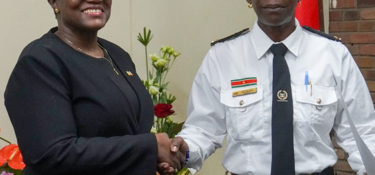 Nieuwe leiding Inspectie der Invoerrechten en Accijnzen geïnstalleerd