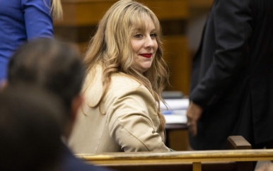 Amerikaanse lerares die werd neergeschoten door 6-jarige leerling krijgt 10 miljoen dollar