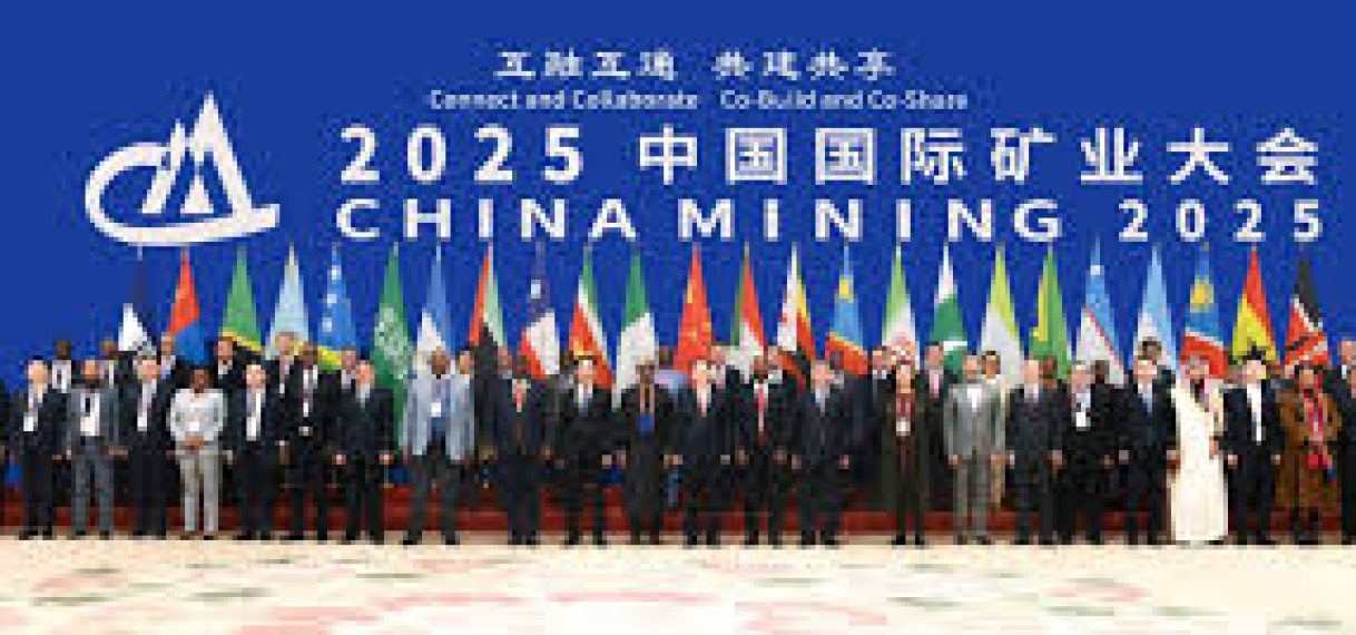 NH-delegatie bespreekt duurzame mijnbouw en toezicht tijdens werkbezoek aan China