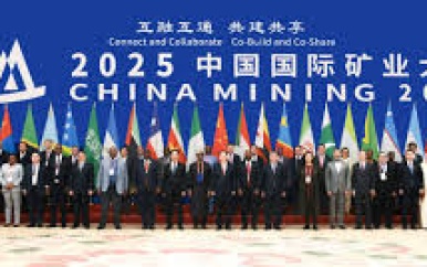 NH-delegatie bespreekt duurzame mijnbouw en toezicht tijdens werkbezoek aan China