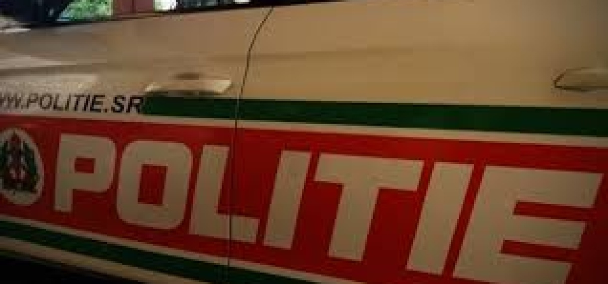 16-jarige aangehouden na mishandeling politieagent en vernieling voertuig