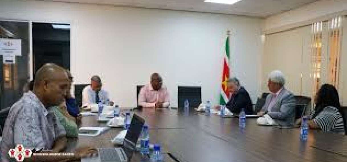 Minister Bee ontvangt UNDP-delegatie voor overleg over verkiezingsproces