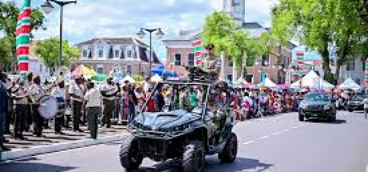 Grote opkomst bij viering 50 jaar Srefidensi