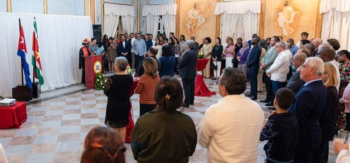 Surinaamse ambassade in Cuba viert 50 jaar Srefidensi