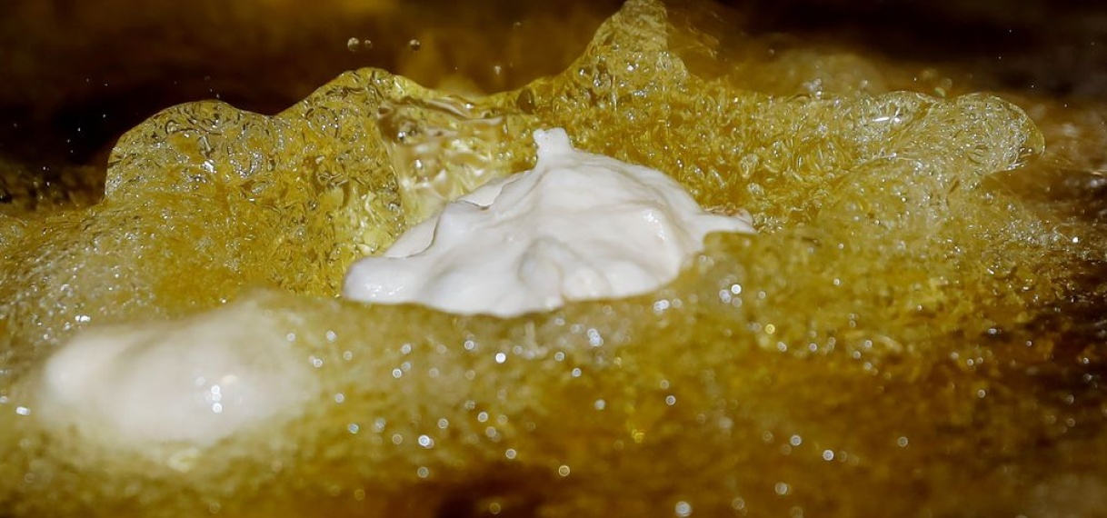 Bendes stelen frituurolie in Duitsland en verkopen die over de grens