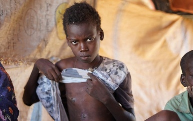 Satellietbeelden tonen mogelijk 150 stapels lichamen na massamoord in Sudanese stad Al-Fasher