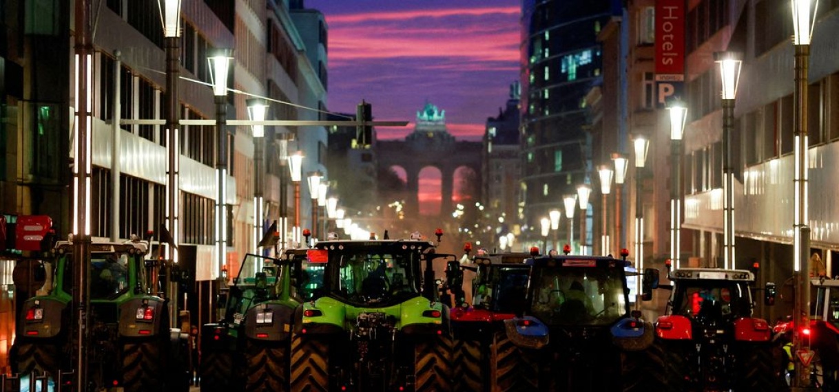 Honderden boeren blokkeren de straten in Brussel vanwege Mercosurdeal