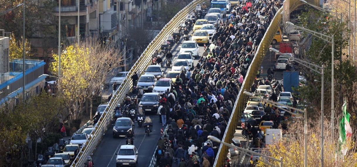 Honderden de straat op in Iran tegen torenhoge inflatie