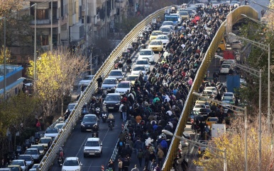 Honderden de straat op in Iran tegen torenhoge inflatie