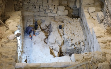 Archeologen graven ruim 2100 jaar oud stuk stadsmuur op: ‘Magie van Jeruzalem’